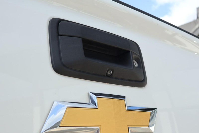 Chevrolet Colorado Vehicle Full-screen Gallery Image 08