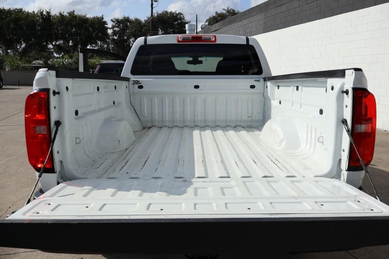 Chevrolet Colorado Vehicle Full-screen Gallery Image 09