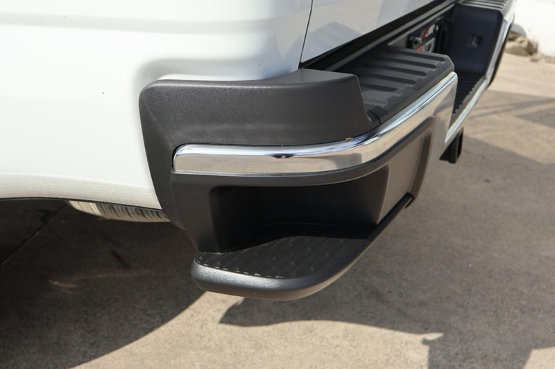 Chevrolet Colorado Vehicle Full-screen Gallery Image 10