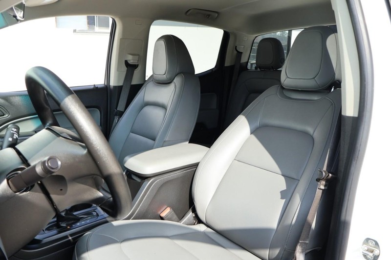 Chevrolet Colorado Vehicle Full-screen Gallery Image 19