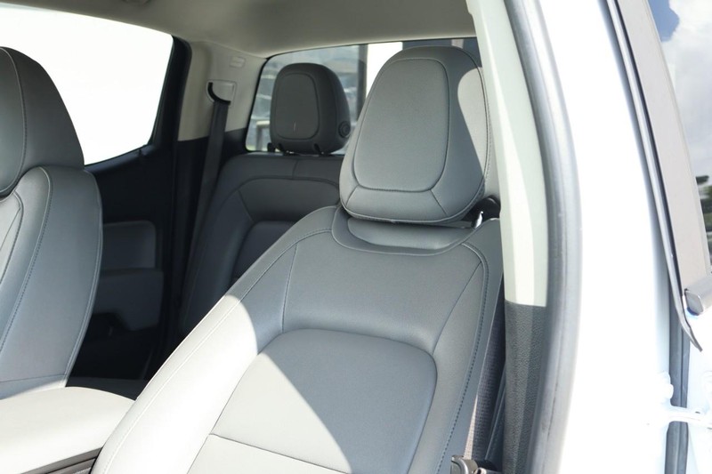 Chevrolet Colorado Vehicle Full-screen Gallery Image 20