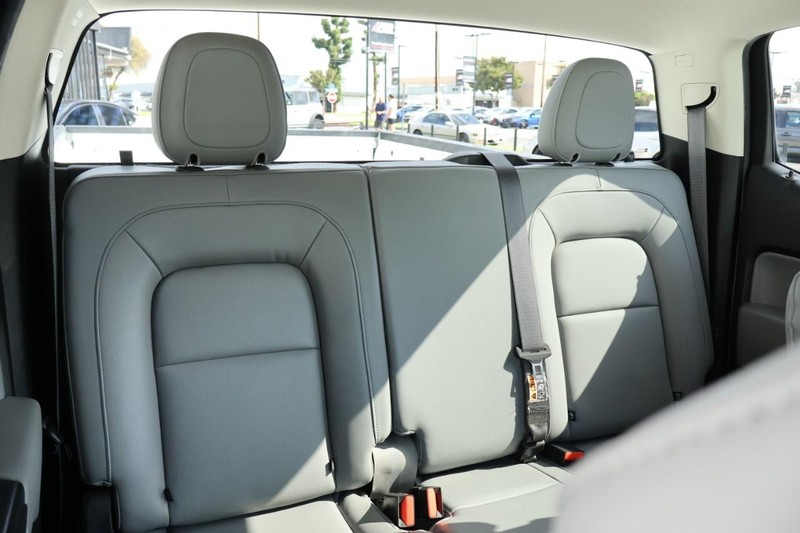 Chevrolet Colorado Vehicle Full-screen Gallery Image 23