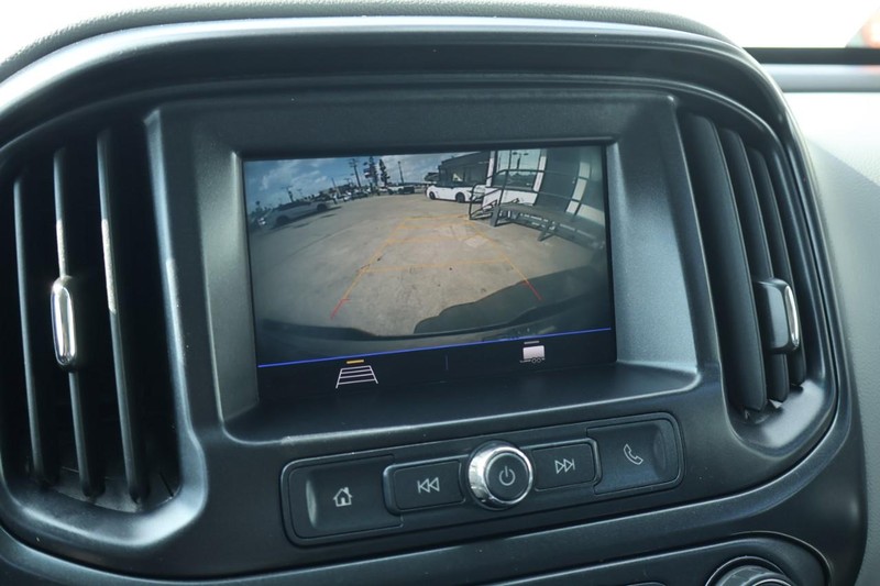 Chevrolet Colorado Vehicle Full-screen Gallery Image 30