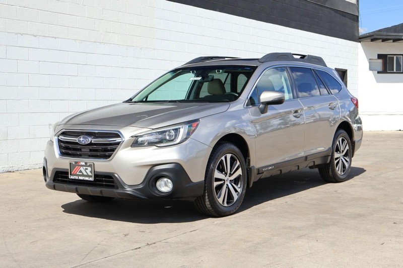 Subaru Outback Vehicle Full-screen Gallery Image 13
