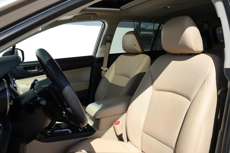 Subaru Outback Vehicle Full-screen Gallery Image 20