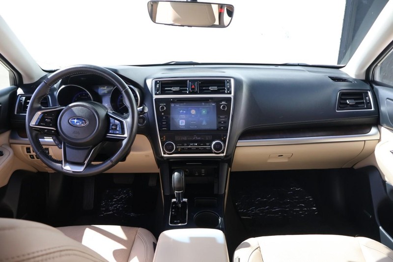 Subaru Outback Vehicle Full-screen Gallery Image 27