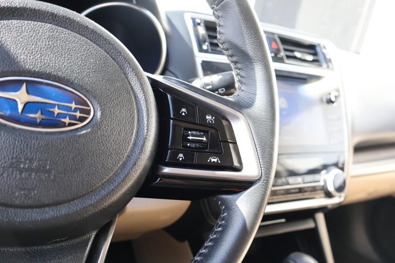 Subaru Outback Vehicle Full-screen Gallery Image 31