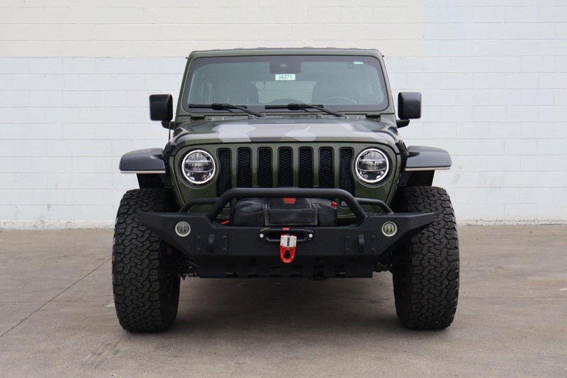 Jeep Wrangler Vehicle Full-screen Gallery Image 02