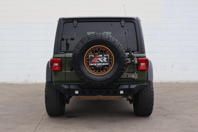 Jeep Wrangler Vehicle Full-screen Gallery Image 07