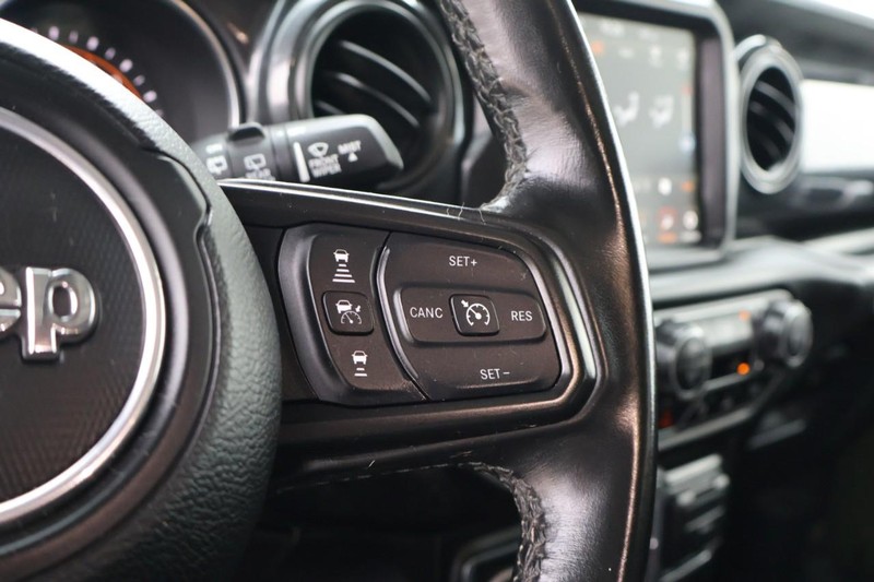 Jeep Wrangler Vehicle Full-screen Gallery Image 31