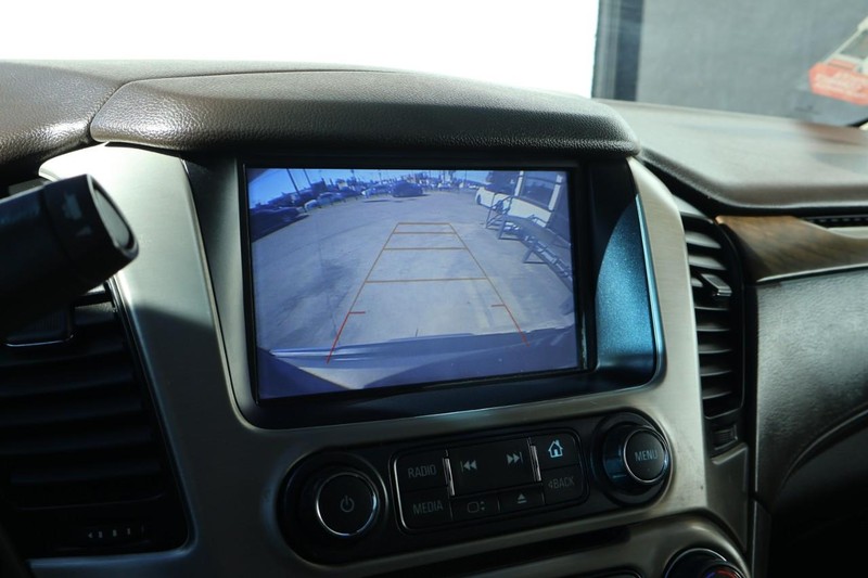 GMC Yukon Vehicle Full-screen Gallery Image 40