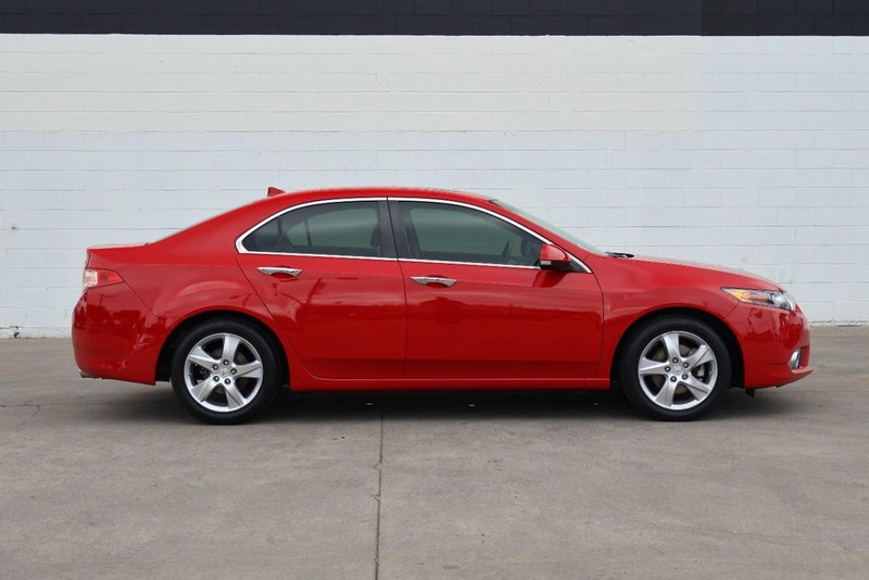 Acura TSX Vehicle Full-screen Gallery Image 04