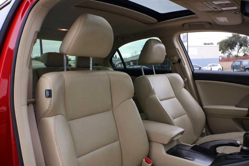Acura TSX Vehicle Full-screen Gallery Image 23