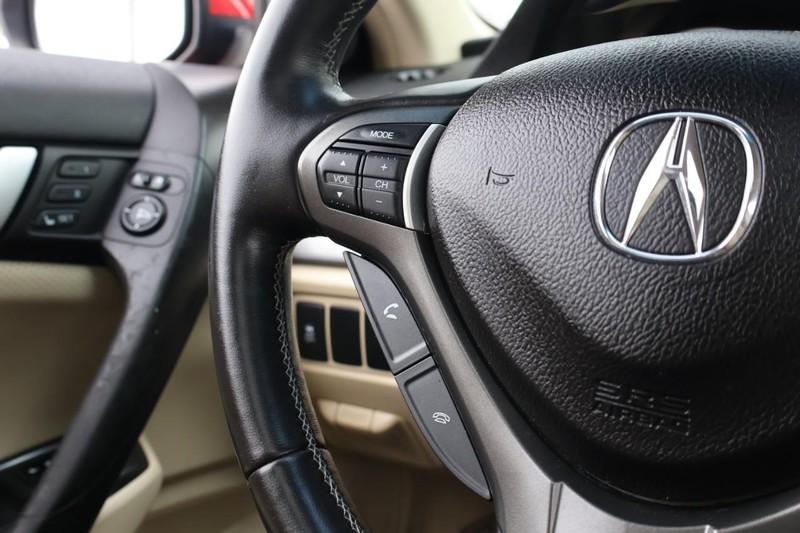 Acura TSX Vehicle Full-screen Gallery Image 28