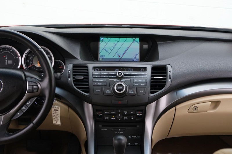 Acura TSX Vehicle Full-screen Gallery Image 30