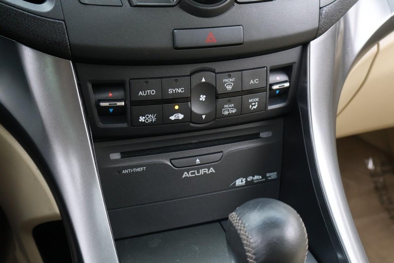 Acura TSX Vehicle Full-screen Gallery Image 34