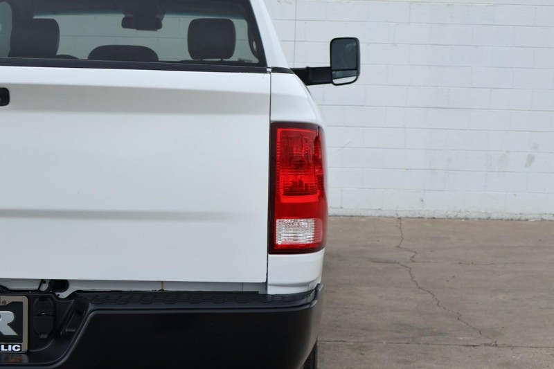 Ram 2500 Vehicle Full-screen Gallery Image 07