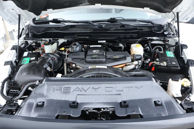 Ram 2500 Vehicle Full-screen Gallery Image 13