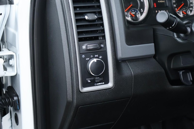 Ram 2500 Vehicle Full-screen Gallery Image 17