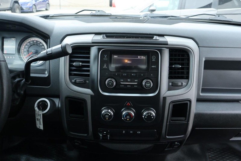 Ram 2500 Vehicle Full-screen Gallery Image 22