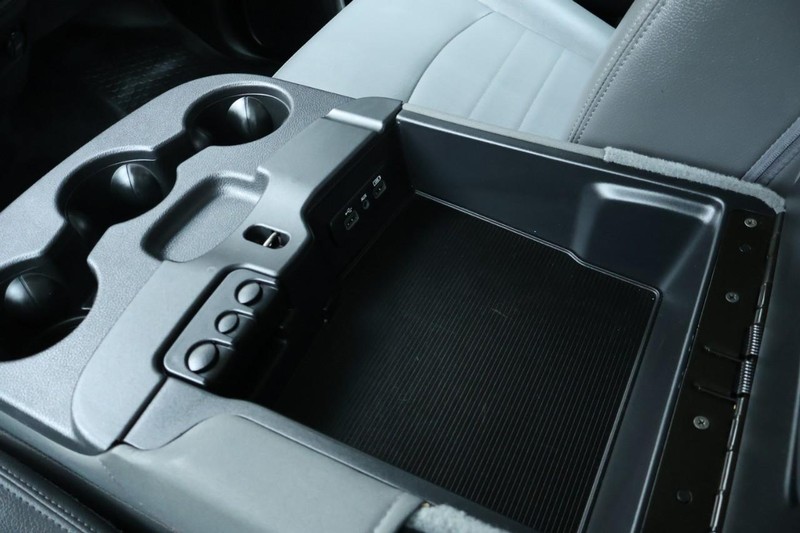 Ram 2500 Vehicle Full-screen Gallery Image 32