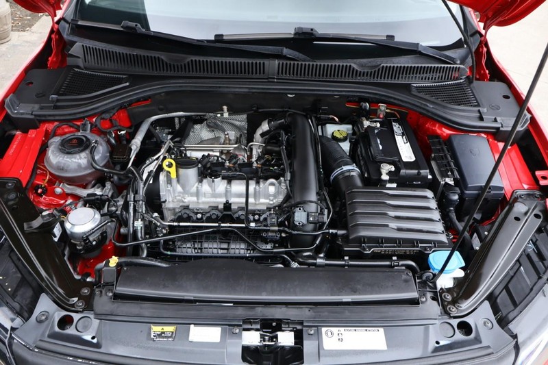 Volkswagen Jetta Vehicle Full-screen Gallery Image 13