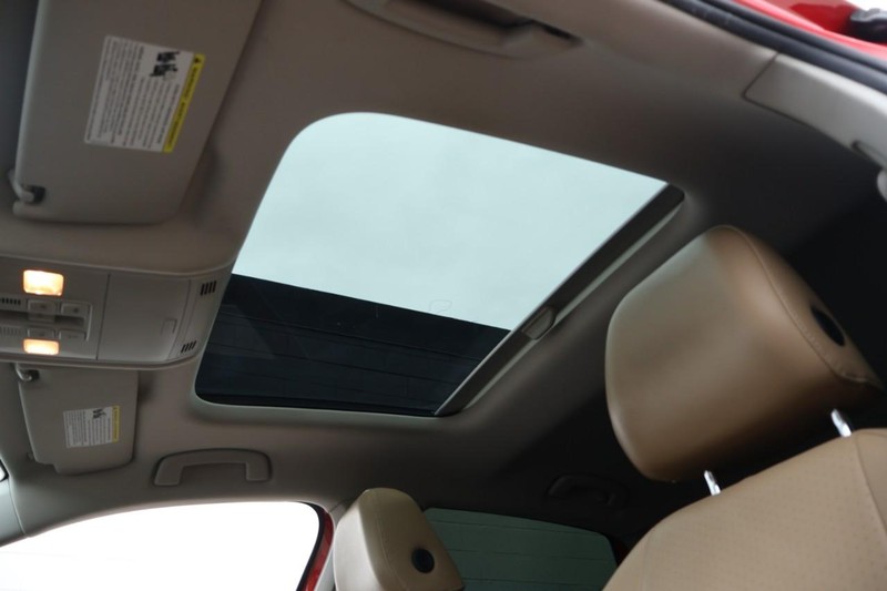 Volkswagen Jetta Vehicle Full-screen Gallery Image 36