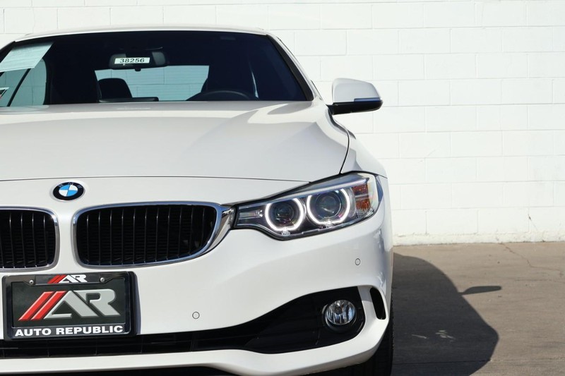 BMW 4 Series Vehicle Full-screen Gallery Image 03