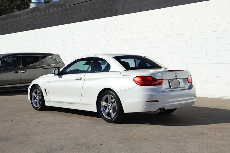 BMW 4 Series Vehicle Full-screen Gallery Image 10