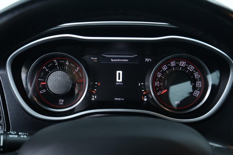 Dodge Challenger Vehicle Full-screen Gallery Image 29