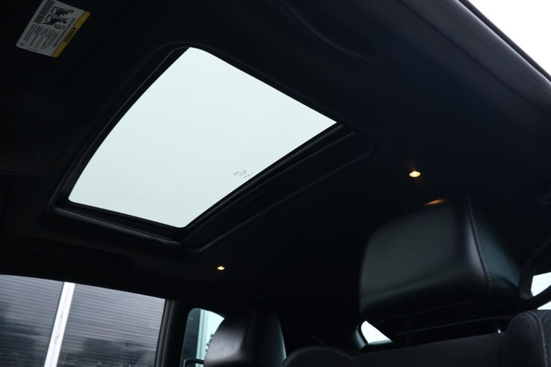 Dodge Challenger Vehicle Full-screen Gallery Image 41