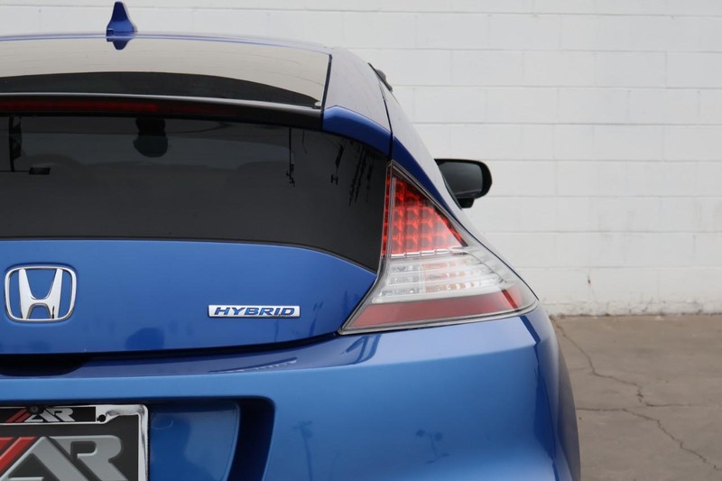 Honda CR-Z Vehicle Full-screen Gallery Image 07