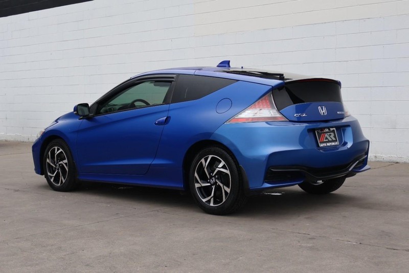 Honda CR-Z Vehicle Full-screen Gallery Image 10