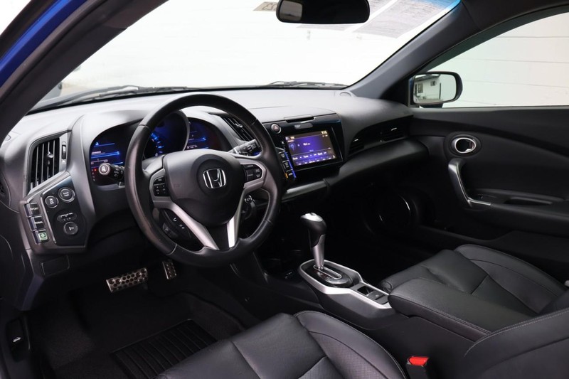 Honda CR-Z Vehicle Full-screen Gallery Image 16
