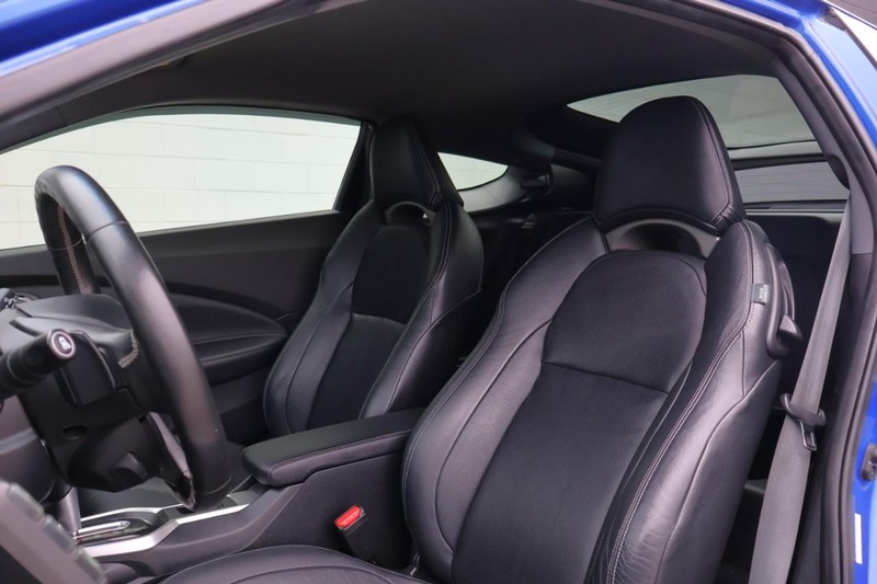Honda CR-Z Vehicle Full-screen Gallery Image 18