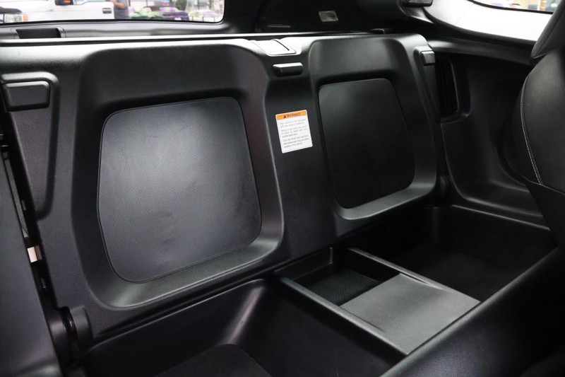Honda CR-Z Vehicle Full-screen Gallery Image 22