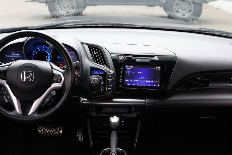 Honda CR-Z Vehicle Full-screen Gallery Image 29