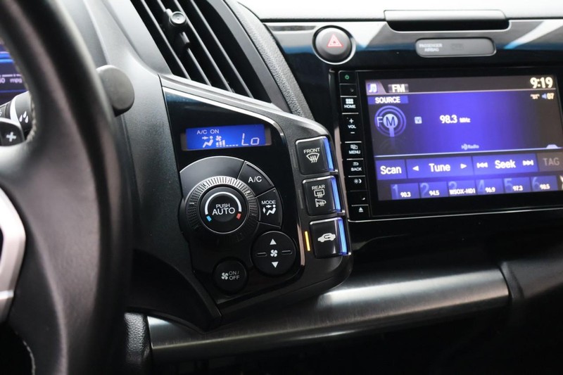 Honda CR-Z Vehicle Full-screen Gallery Image 30