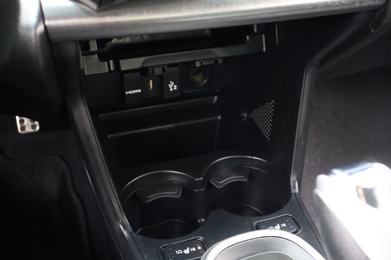 Honda CR-Z Vehicle Full-screen Gallery Image 33