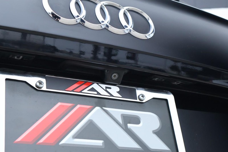 Audi Q5 Vehicle Full-screen Gallery Image 08