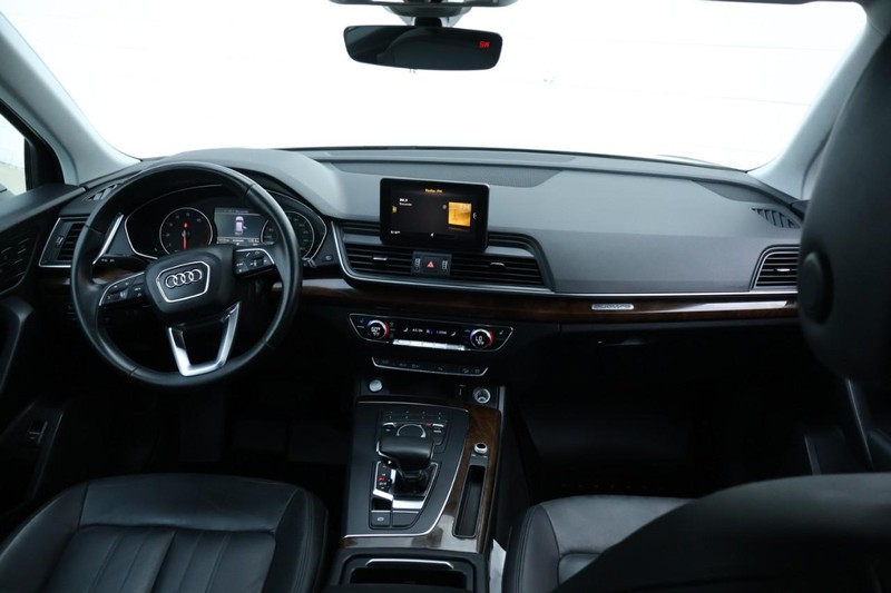 Audi Q5 Vehicle Full-screen Gallery Image 29