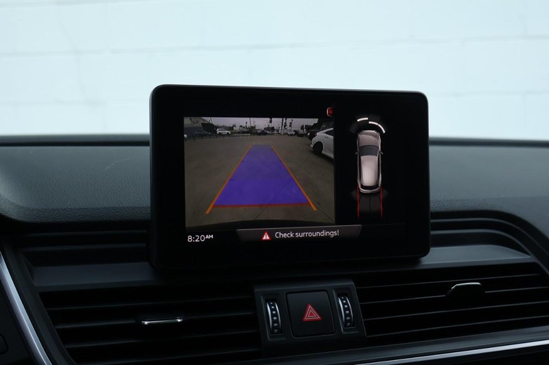 Audi Q5 Vehicle Full-screen Gallery Image 36