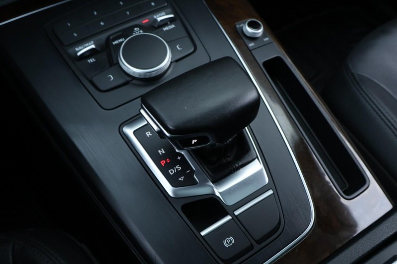 Audi Q5 Vehicle Full-screen Gallery Image 41