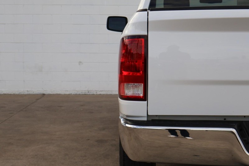 Ram 1500 Classic Vehicle Full-screen Gallery Image 07