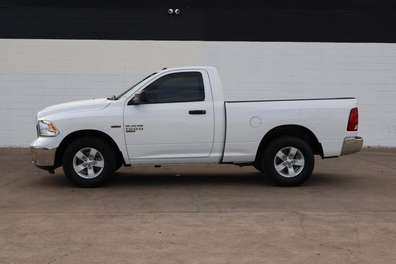 Ram 1500 Classic Vehicle Full-screen Gallery Image 11