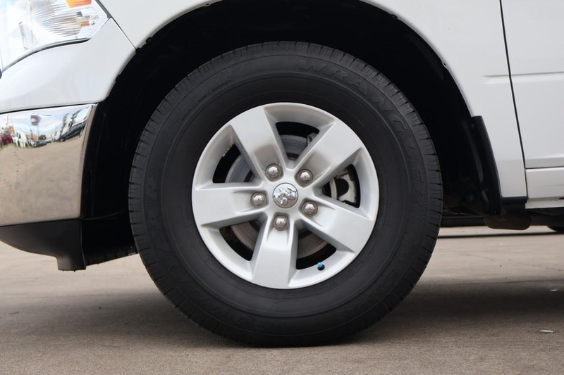 Ram 1500 Classic Vehicle Full-screen Gallery Image 15