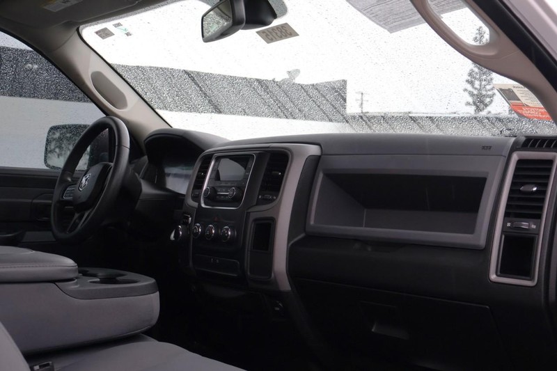 Ram 1500 Classic Vehicle Full-screen Gallery Image 20