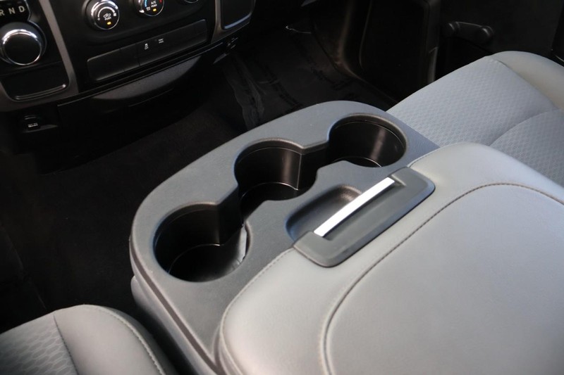 Ram 1500 Classic Vehicle Full-screen Gallery Image 30