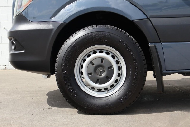 Mercedes-Benz Sprinter Cargo Van Vehicle Full-screen Gallery Image 16