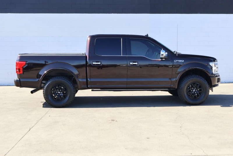 Ford F-150 Vehicle Full-screen Gallery Image 04